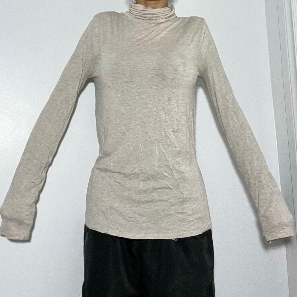 George Cream Fitted Long Sleeve Tee